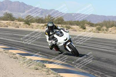 media/Dec-04-2025-Racers Edge (Thu) [[5ebc9f124d]]/3-B Group/3-Session 2 (Turn 7 Inside)/